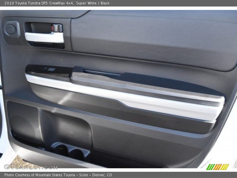 Super White / Black 2019 Toyota Tundra SR5 CrewMax 4x4
