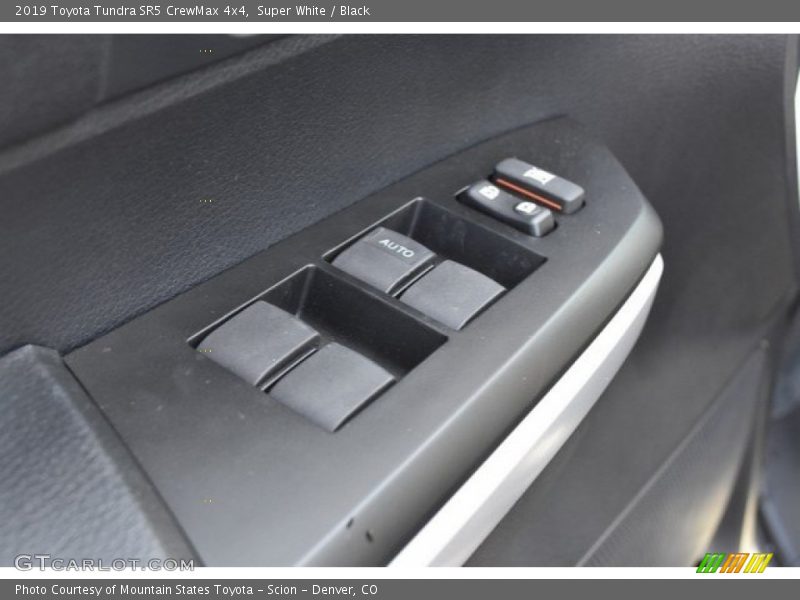 Super White / Black 2019 Toyota Tundra SR5 CrewMax 4x4
