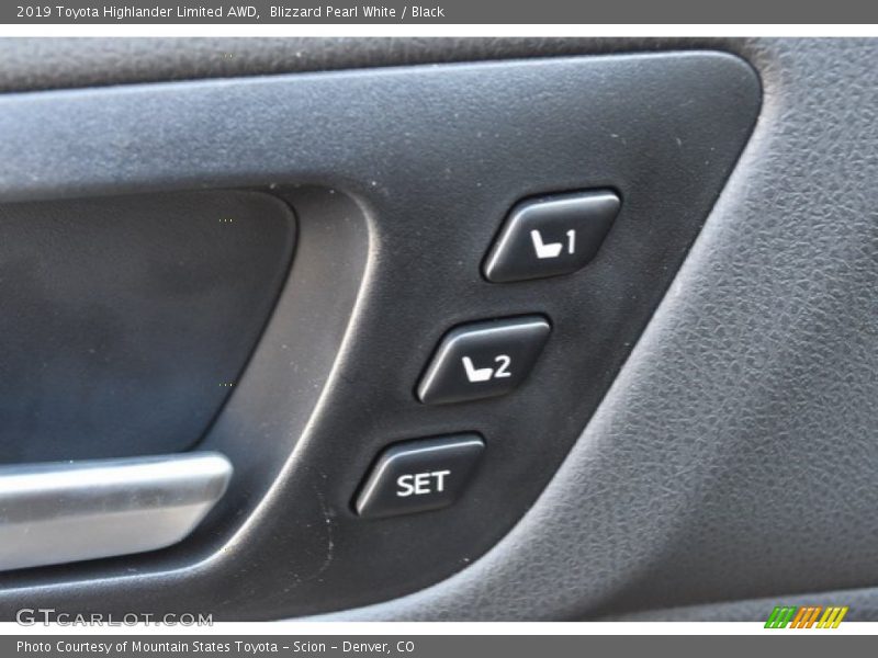 Blizzard Pearl White / Black 2019 Toyota Highlander Limited AWD