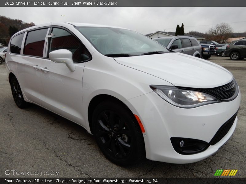 Bright White / Black/Black 2019 Chrysler Pacifica Touring Plus
