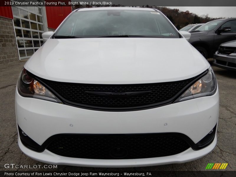 Bright White / Black/Black 2019 Chrysler Pacifica Touring Plus