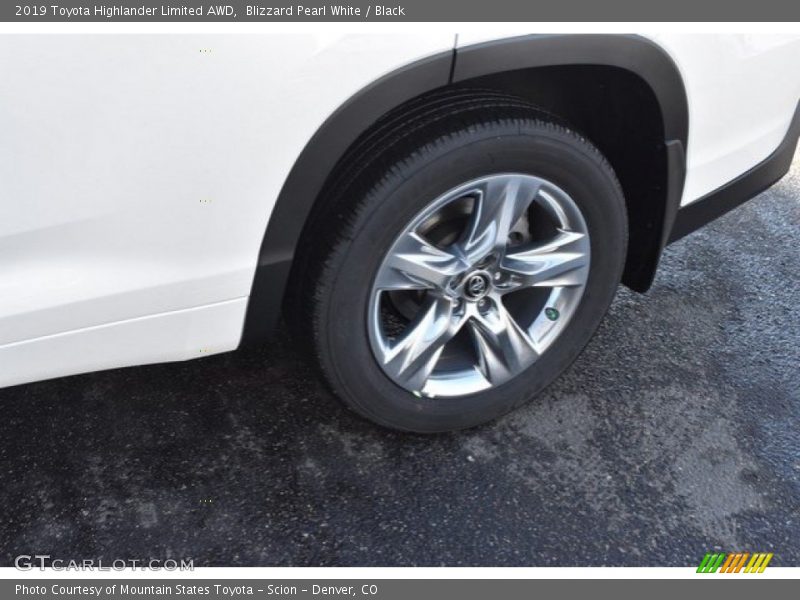 Blizzard Pearl White / Black 2019 Toyota Highlander Limited AWD