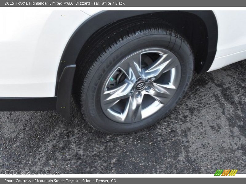 Blizzard Pearl White / Black 2019 Toyota Highlander Limited AWD