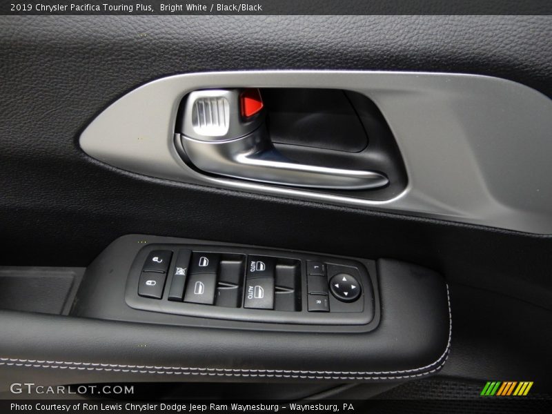 Bright White / Black/Black 2019 Chrysler Pacifica Touring Plus