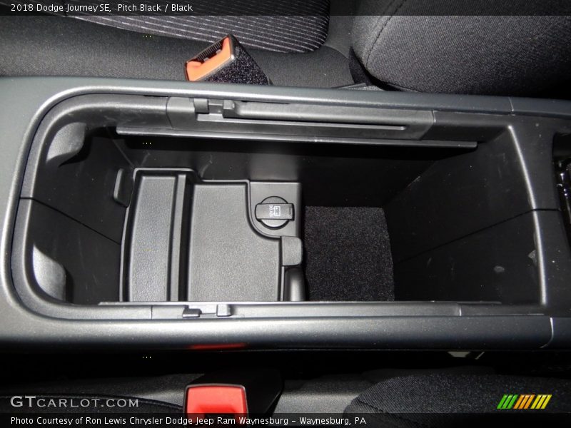 Pitch Black / Black 2018 Dodge Journey SE
