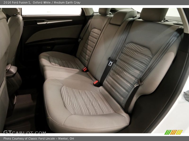 Oxford White / Medium Earth Gray 2016 Ford Fusion S