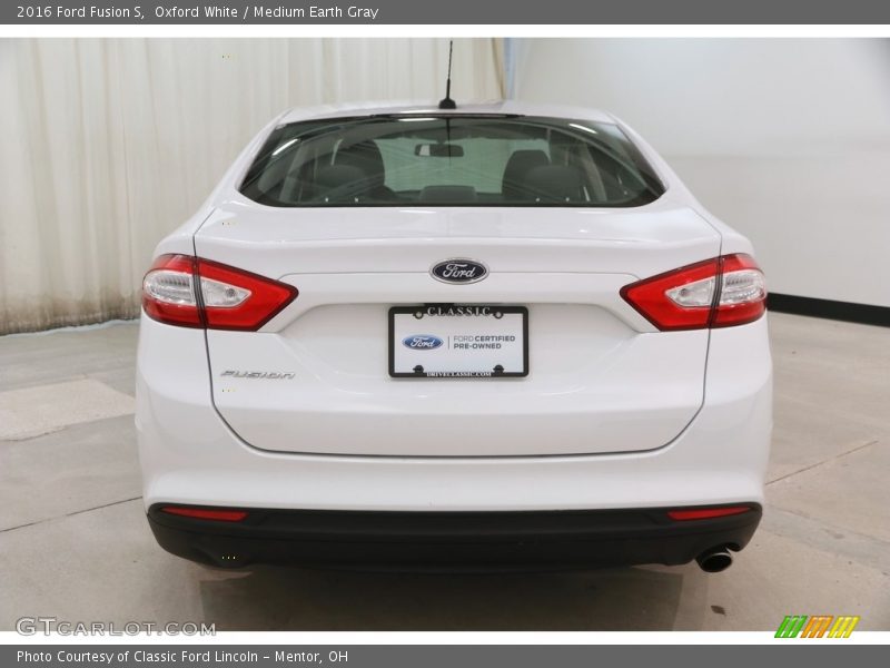 Oxford White / Medium Earth Gray 2016 Ford Fusion S