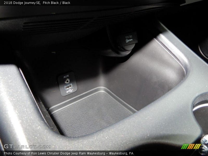 Pitch Black / Black 2018 Dodge Journey SE