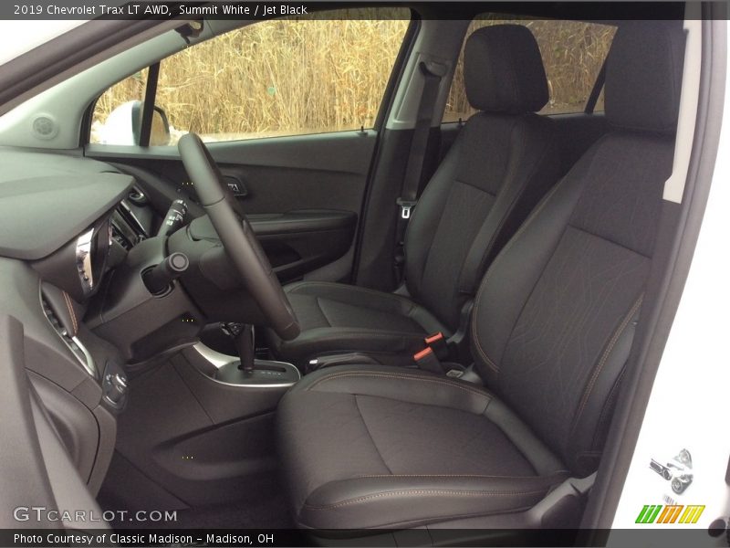 Summit White / Jet Black 2019 Chevrolet Trax LT AWD