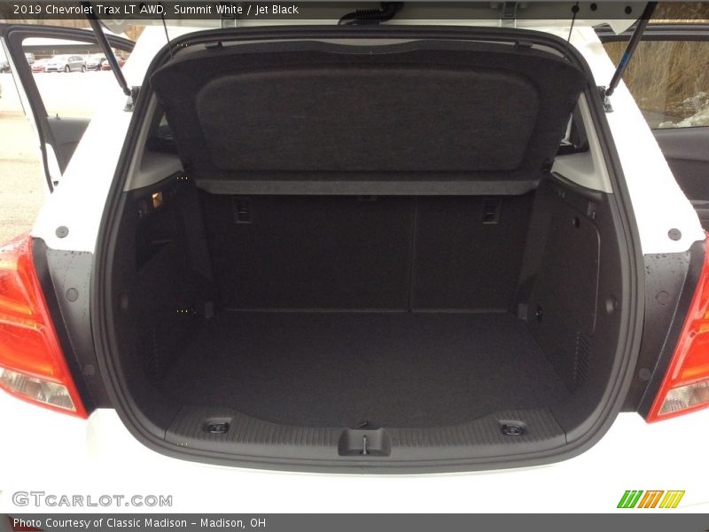 Summit White / Jet Black 2019 Chevrolet Trax LT AWD
