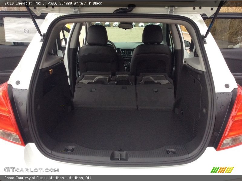 Summit White / Jet Black 2019 Chevrolet Trax LT AWD