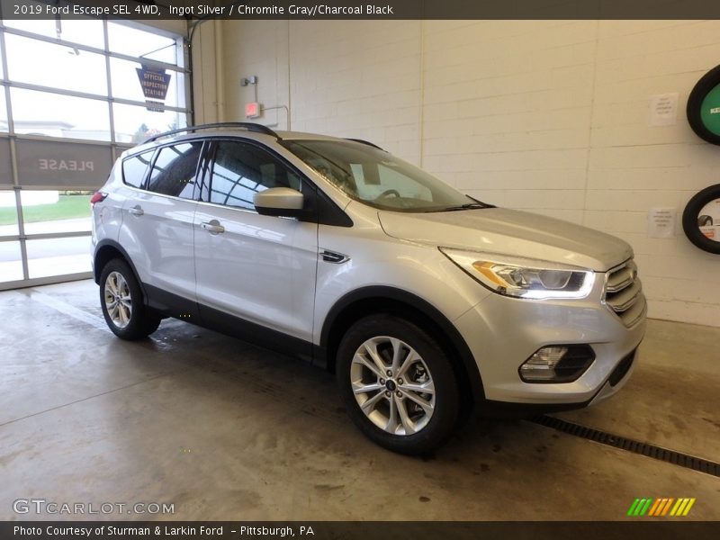 Front 3/4 View of 2019 Escape SEL 4WD