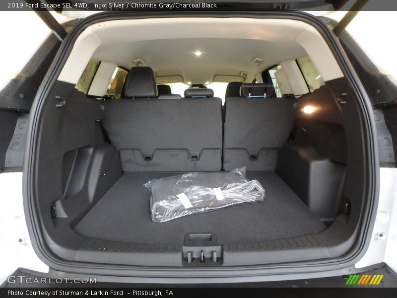  2019 Escape SEL 4WD Trunk