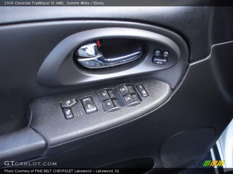 Summit White / Ebony 2006 Chevrolet TrailBlazer SS AWD