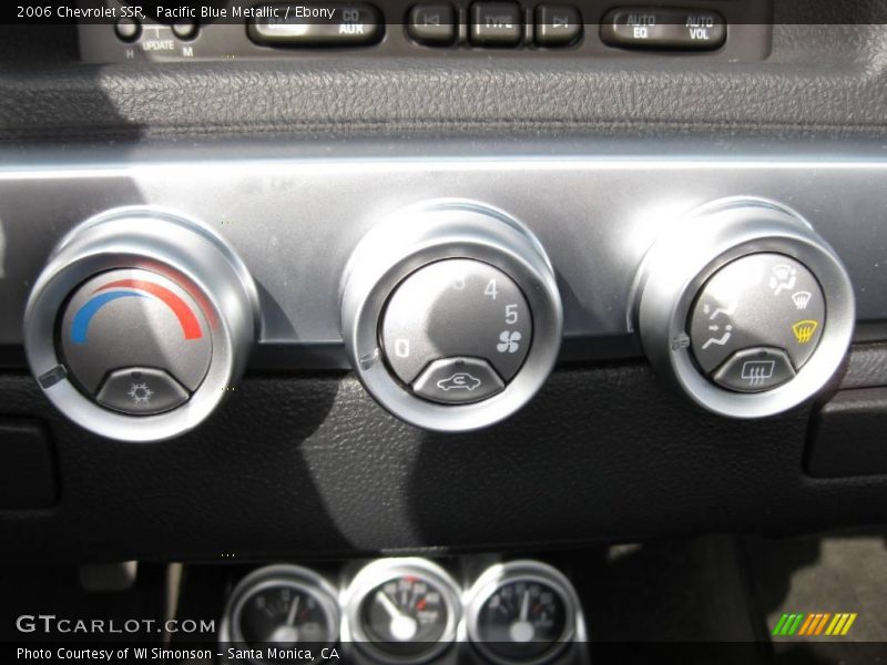 Pacific Blue Metallic / Ebony 2006 Chevrolet SSR