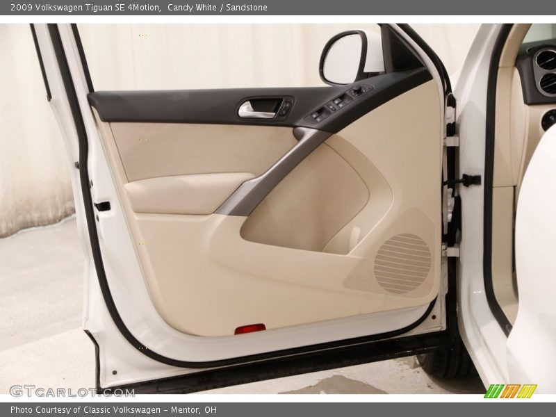 Candy White / Sandstone 2009 Volkswagen Tiguan SE 4Motion