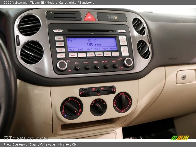 Candy White / Sandstone 2009 Volkswagen Tiguan SE 4Motion