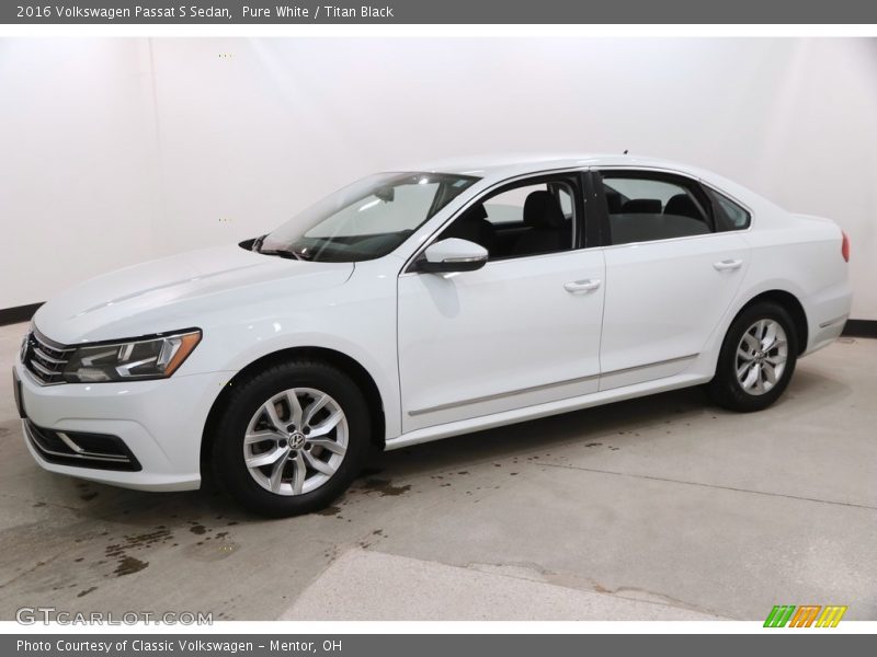Pure White / Titan Black 2016 Volkswagen Passat S Sedan
