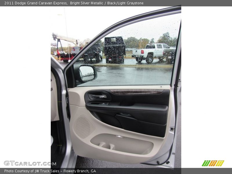 Bright Silver Metallic / Black/Light Graystone 2011 Dodge Grand Caravan Express