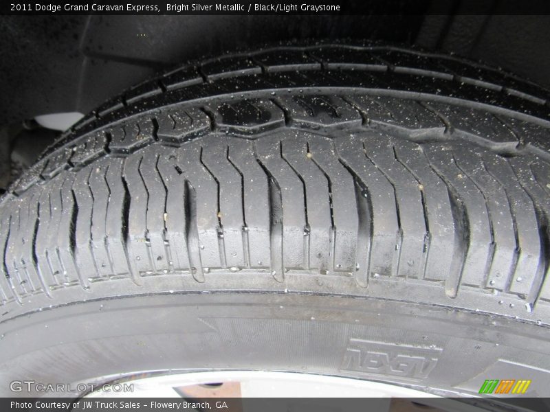 Bright Silver Metallic / Black/Light Graystone 2011 Dodge Grand Caravan Express