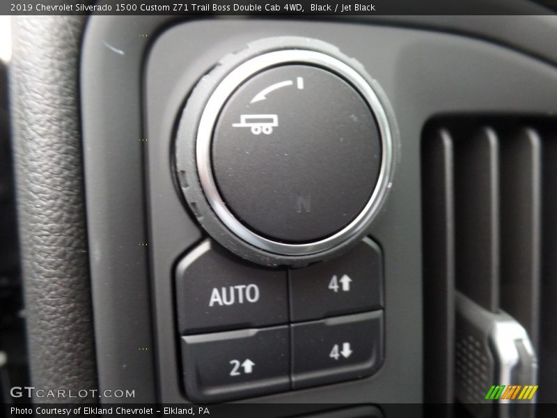 Controls of 2019 Silverado 1500 Custom Z71 Trail Boss Double Cab 4WD