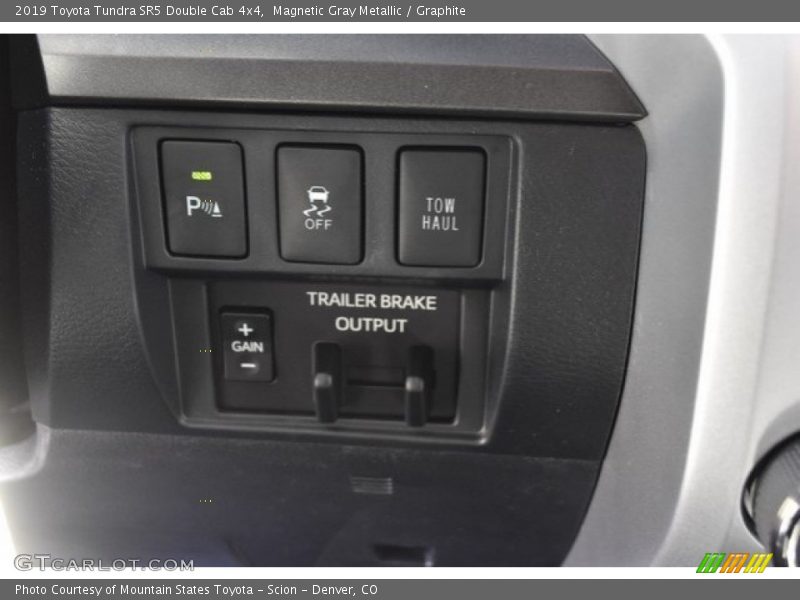 Magnetic Gray Metallic / Graphite 2019 Toyota Tundra SR5 Double Cab 4x4