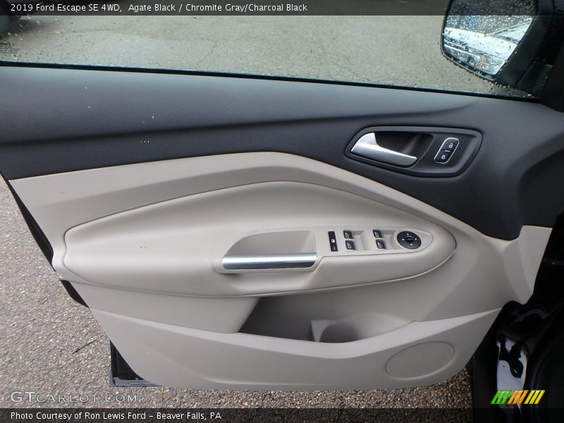 Agate Black / Chromite Gray/Charcoal Black 2019 Ford Escape SE 4WD