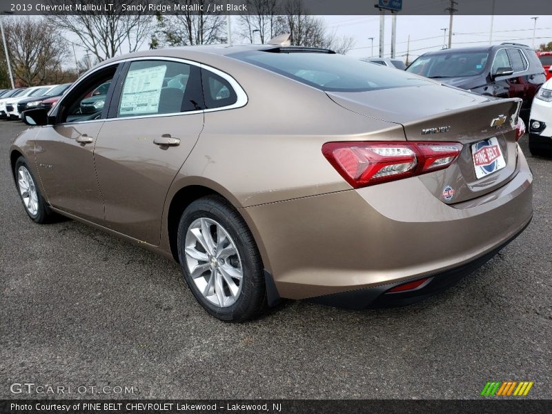 Sandy Ridge Metallic / Jet Black 2019 Chevrolet Malibu LT