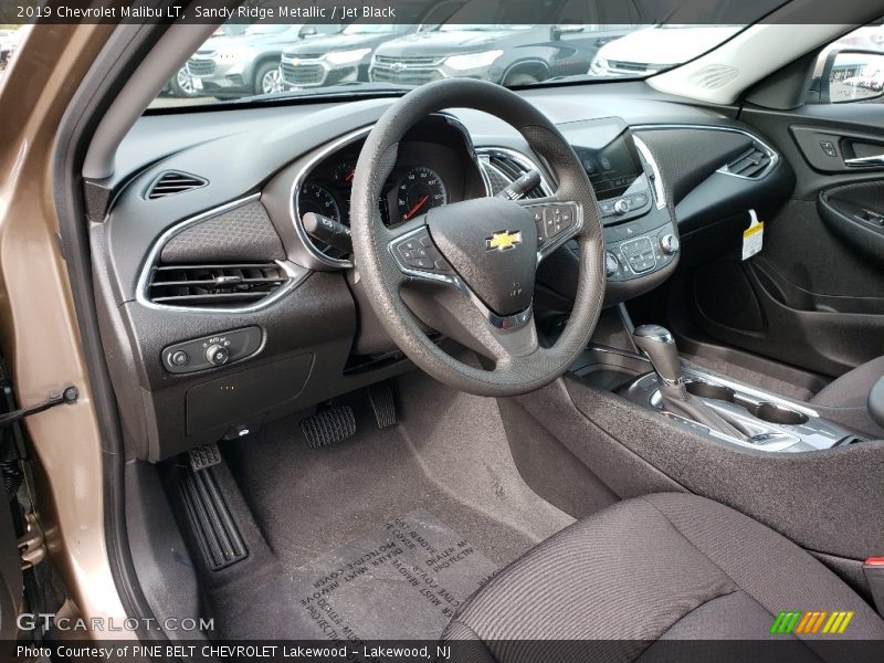 Sandy Ridge Metallic / Jet Black 2019 Chevrolet Malibu LT