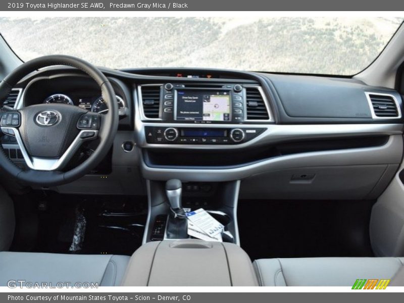 Predawn Gray Mica / Black 2019 Toyota Highlander SE AWD