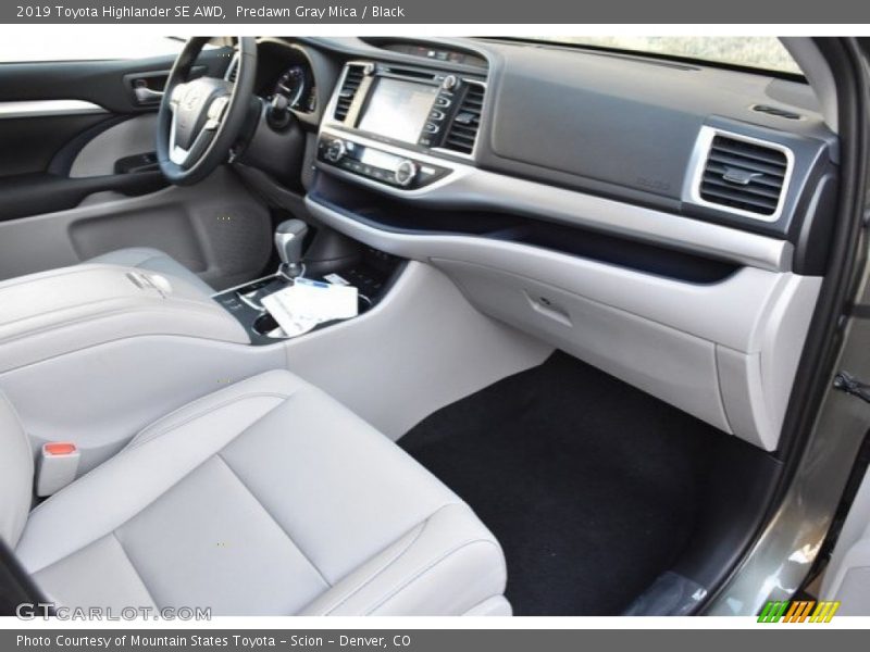 Predawn Gray Mica / Black 2019 Toyota Highlander SE AWD