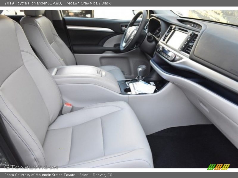 Predawn Gray Mica / Black 2019 Toyota Highlander SE AWD
