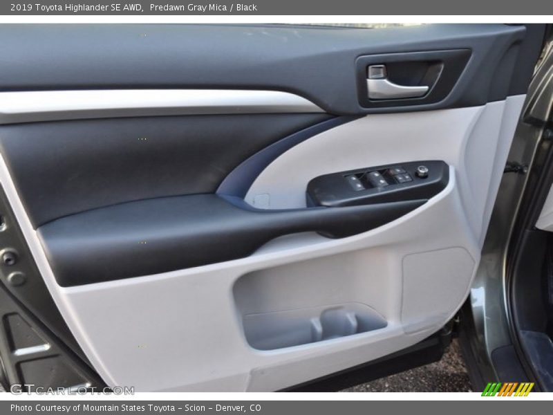 Predawn Gray Mica / Black 2019 Toyota Highlander SE AWD