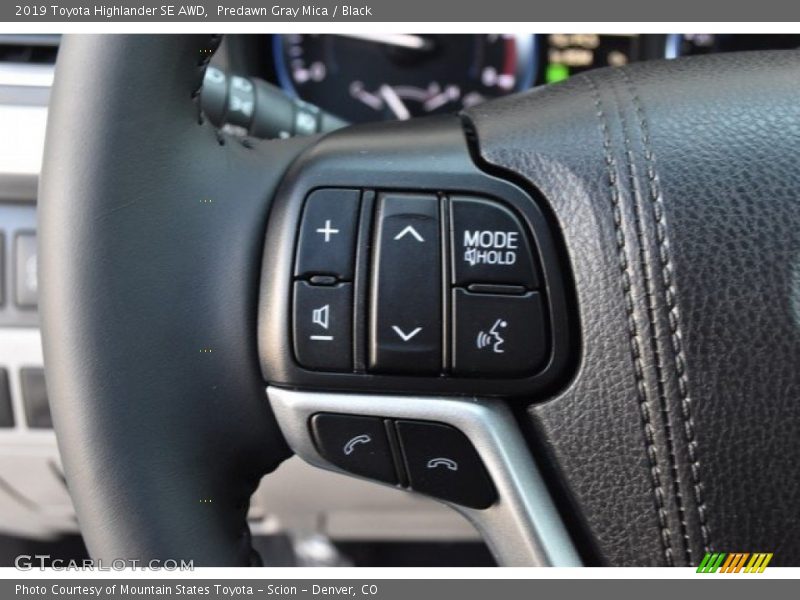 Predawn Gray Mica / Black 2019 Toyota Highlander SE AWD