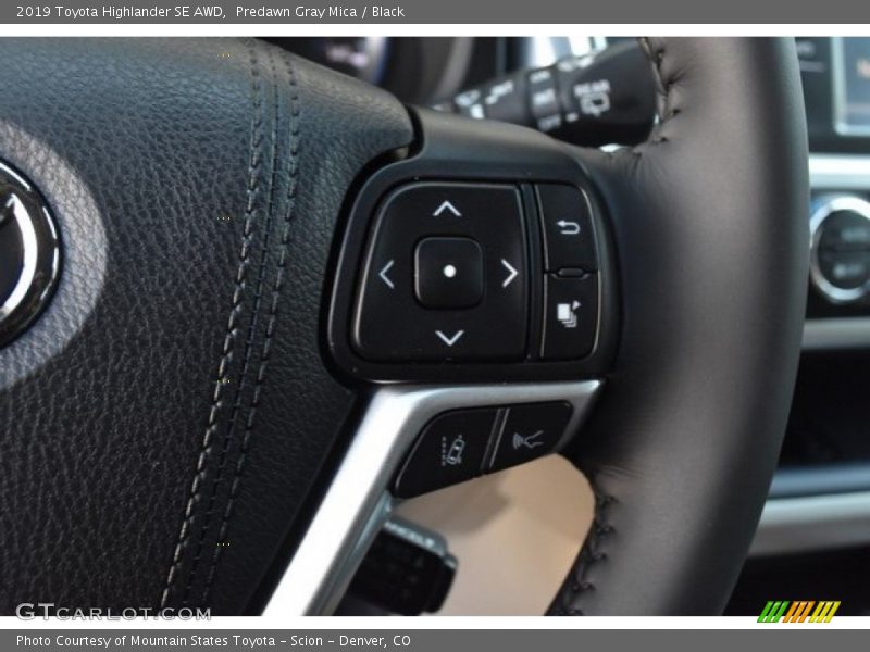 Predawn Gray Mica / Black 2019 Toyota Highlander SE AWD