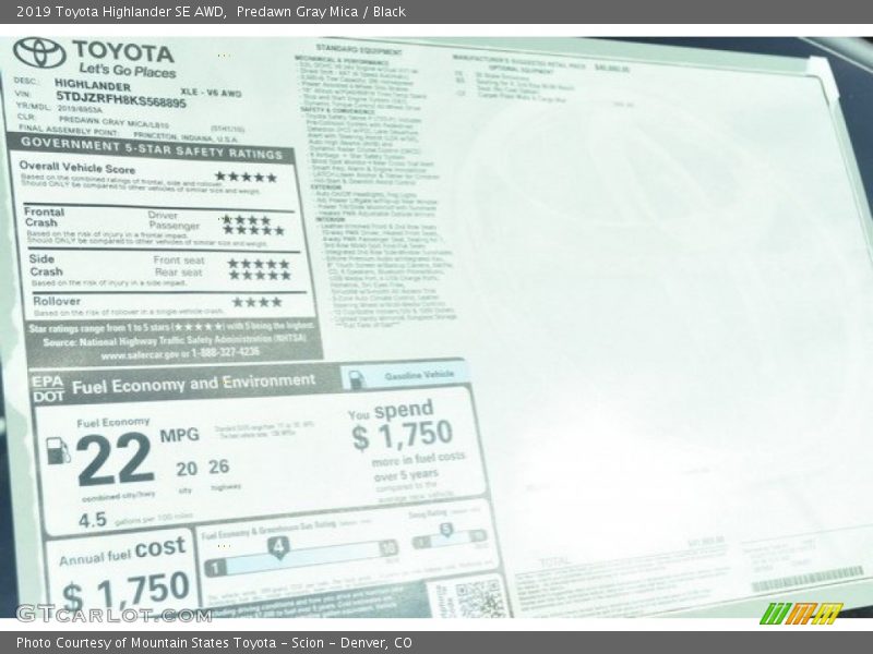 Predawn Gray Mica / Black 2019 Toyota Highlander SE AWD