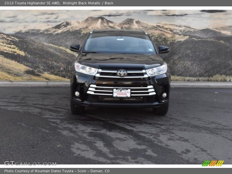 Midnight Black Metallic / Black 2019 Toyota Highlander SE AWD