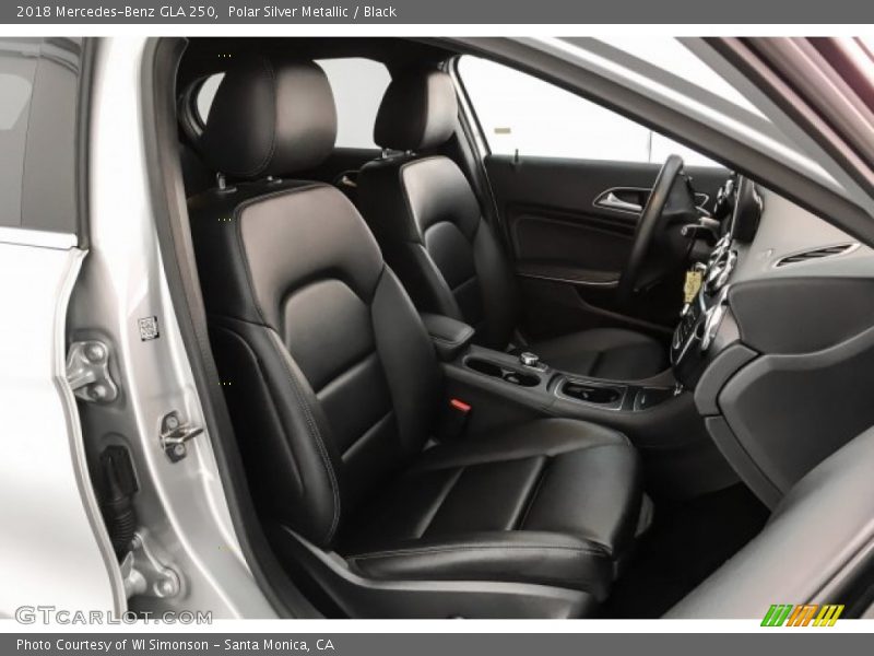 Polar Silver Metallic / Black 2018 Mercedes-Benz GLA 250