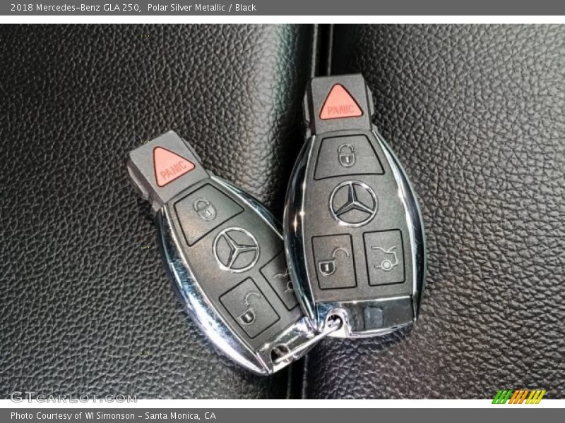 Polar Silver Metallic / Black 2018 Mercedes-Benz GLA 250