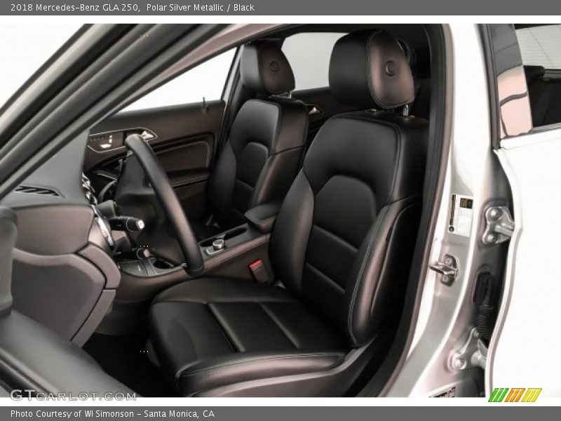 Polar Silver Metallic / Black 2018 Mercedes-Benz GLA 250