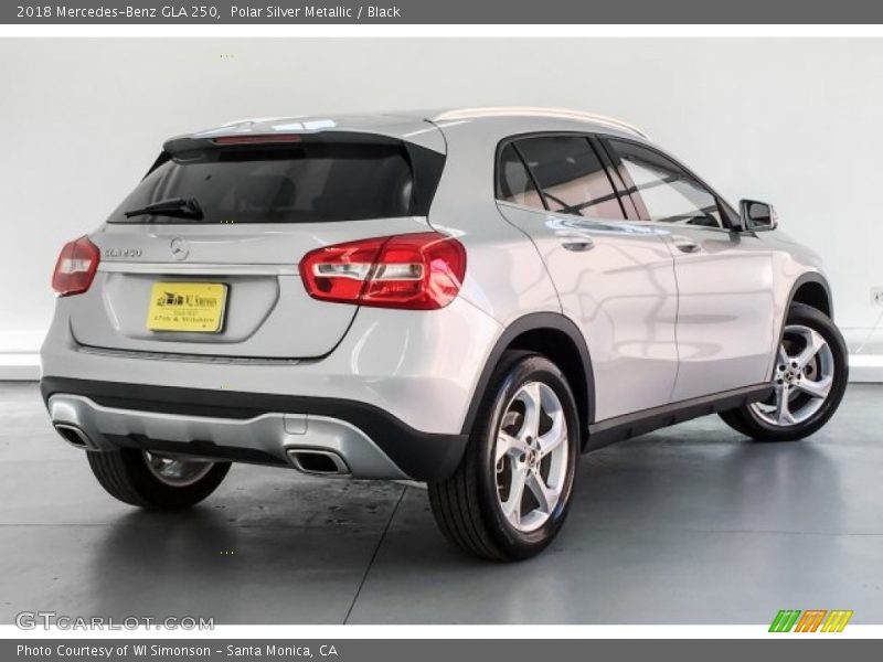 Polar Silver Metallic / Black 2018 Mercedes-Benz GLA 250