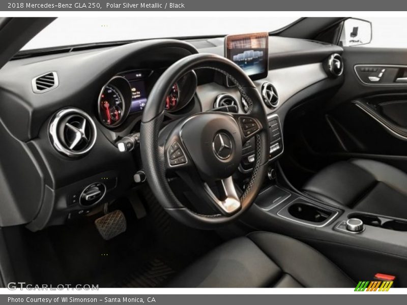 Polar Silver Metallic / Black 2018 Mercedes-Benz GLA 250