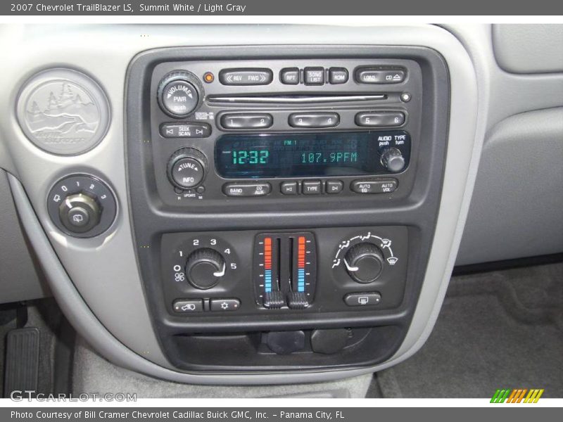 Summit White / Light Gray 2007 Chevrolet TrailBlazer LS