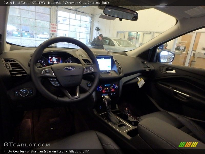 Magnetic / Chromite Gray/Charcoal Black 2019 Ford Escape SEL 4WD