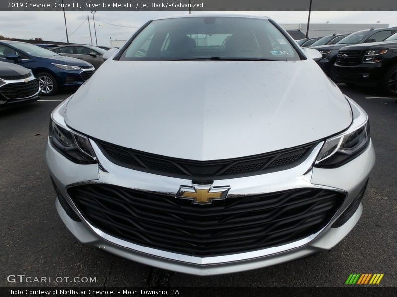 Silver Ice Metallic / Jet Black/­Galvanized 2019 Chevrolet Cruze LT