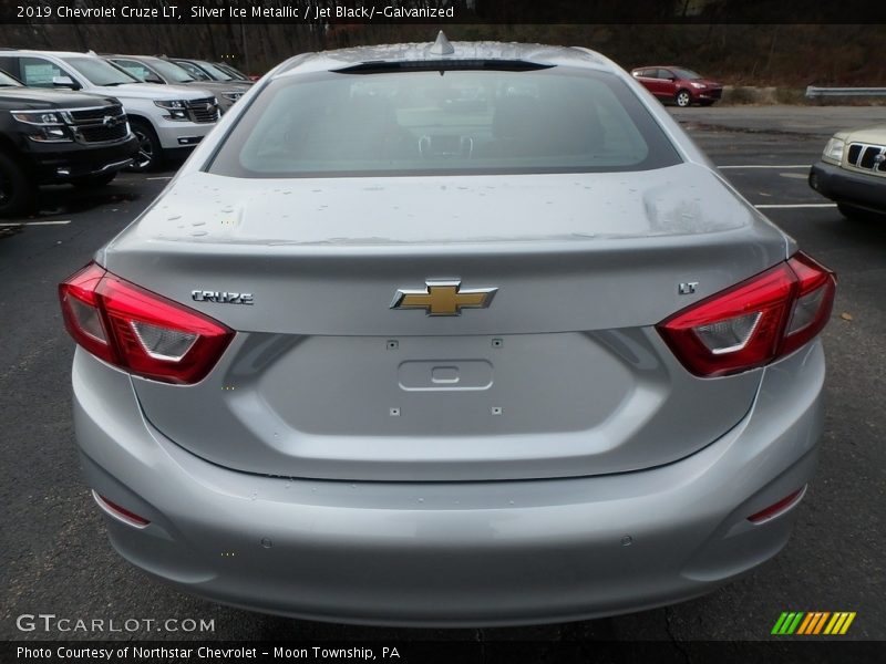 Silver Ice Metallic / Jet Black/­Galvanized 2019 Chevrolet Cruze LT