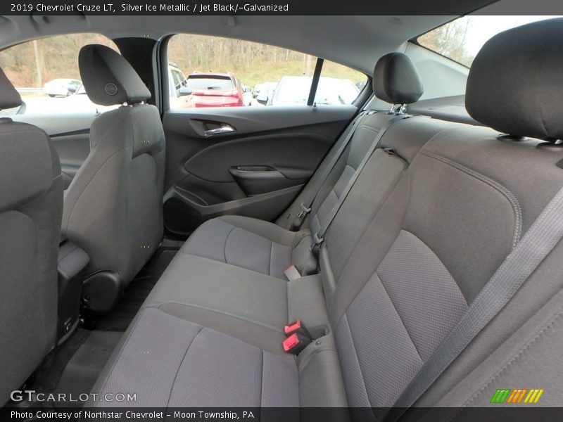 Silver Ice Metallic / Jet Black/­Galvanized 2019 Chevrolet Cruze LT