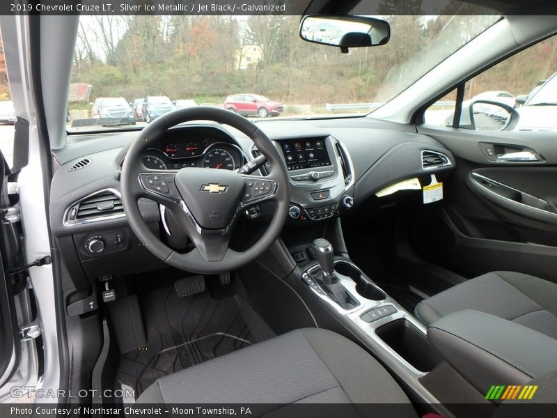 Silver Ice Metallic / Jet Black/­Galvanized 2019 Chevrolet Cruze LT