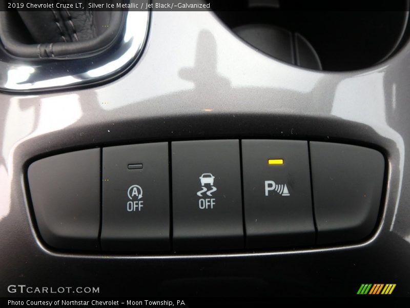 Silver Ice Metallic / Jet Black/­Galvanized 2019 Chevrolet Cruze LT