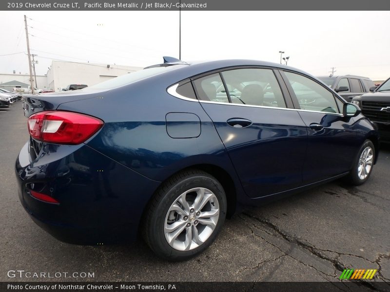 Pacific Blue Metallic / Jet Black/­Galvanized 2019 Chevrolet Cruze LT